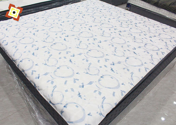 بيع بالجملة نسيج النسيج المصنع سعر رخيص البيع الطباعة البيضاء البوليستر النسيج الخيط نسيج المراتب