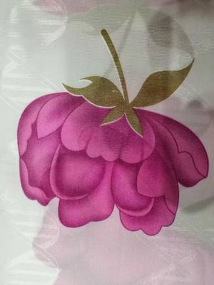 تنفس بولي تريكو 90gsm غطاء فراش النسيج تصميم زهرة حمراء